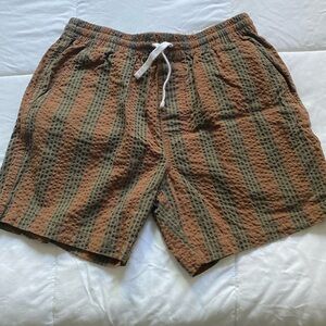 J. Crew 6" dock short in stretch seersucker